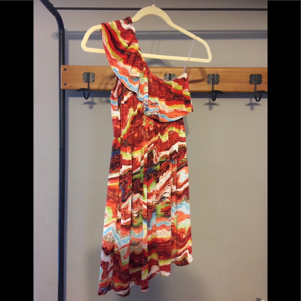 One shoulder dress